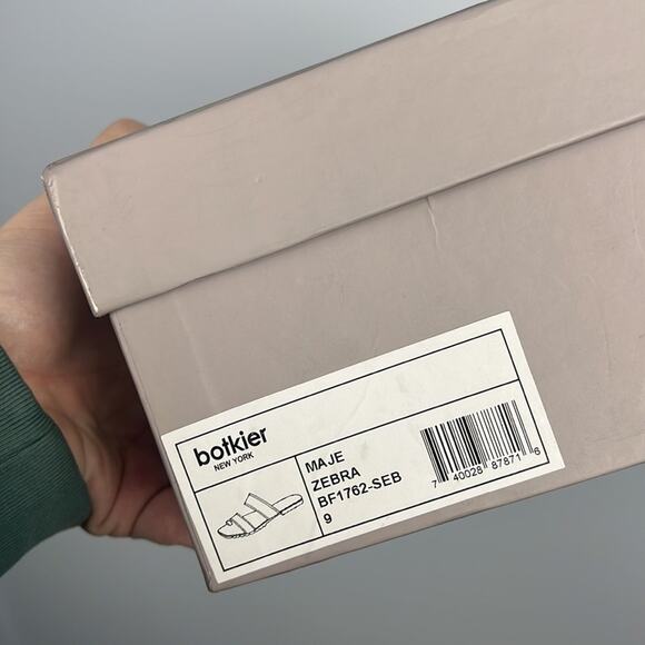 Botkier Maje calf hair zebra print new flat banded toe loop slides size 9 - Picture 9 of 9